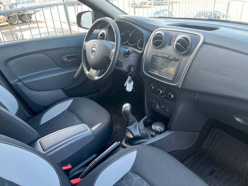 Dacia Sandero Stepway Prestige 0.9 TCe 90 — photo 13