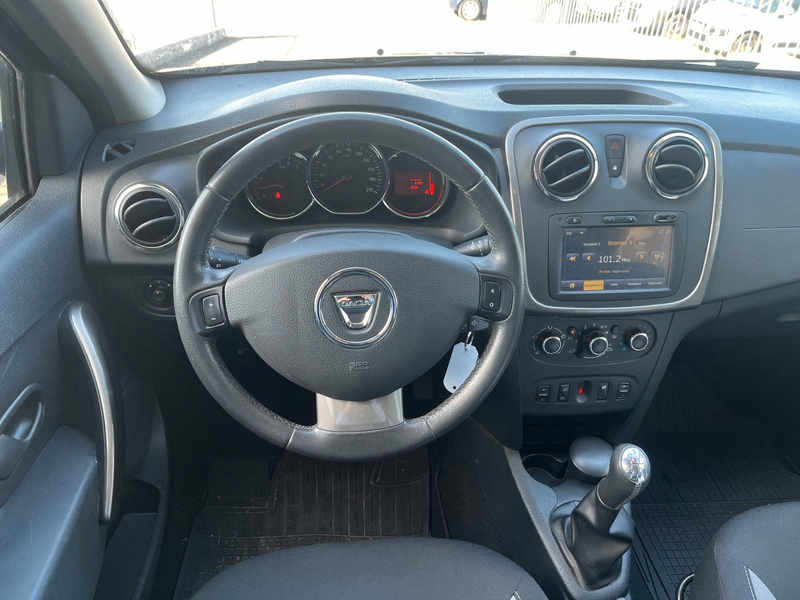Dacia Sandero Stepway Prestige 0.9 TCe 90 — photo 11