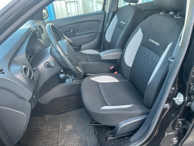 Dacia Sandero Stepway Prestige 0.9 TCe 90 — photo 14