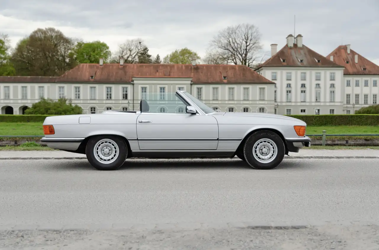 Mercedes-Benz SL 380 R107 Cabriolet | 2. Hand | DE | Originalzustand, foto 2