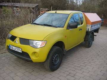 L200 Pick Up 4x4 Invite Club Cab