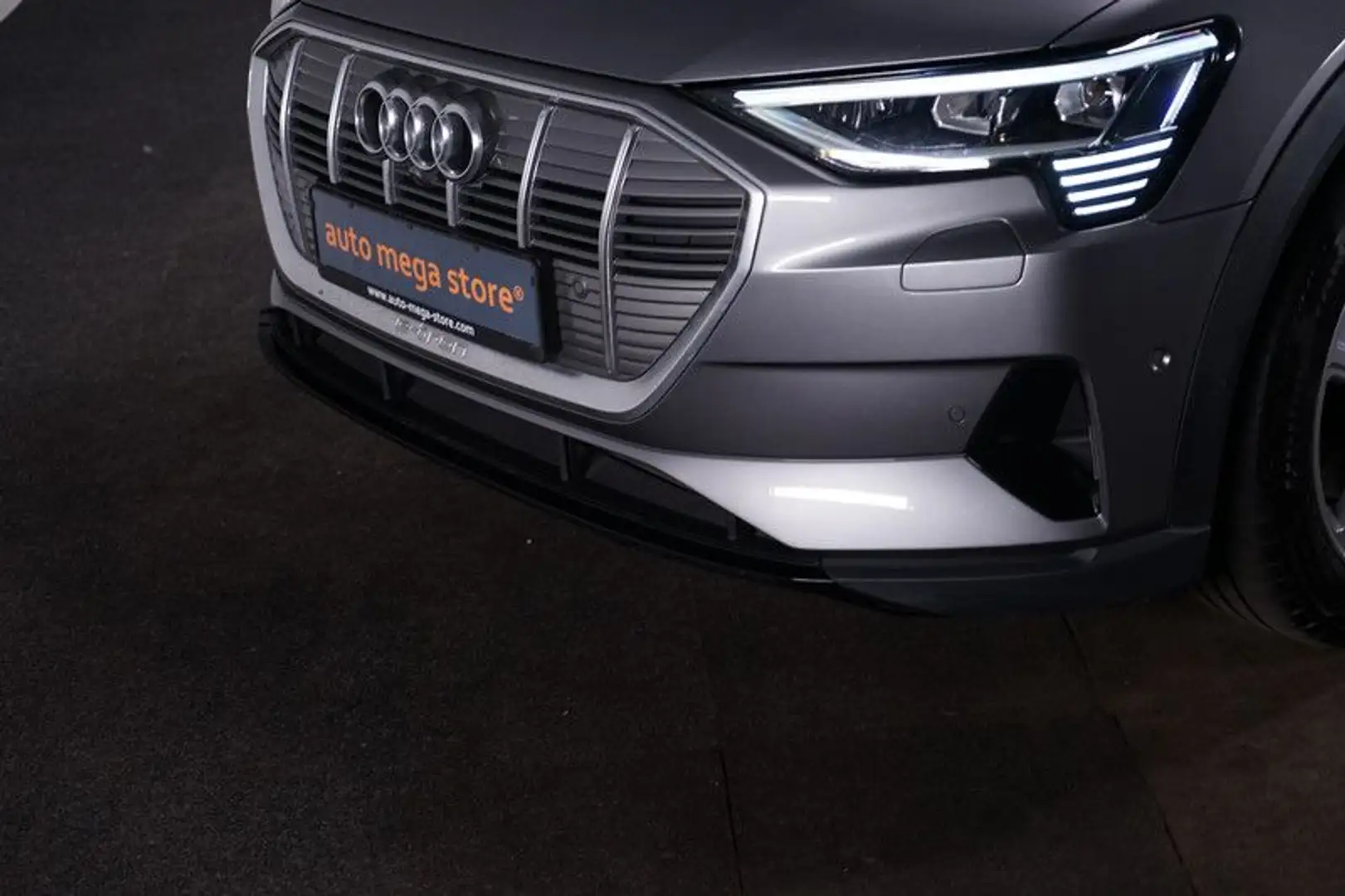 Audi e-tron 71 kWh 50 Quattro Sportback*Matrix*CCS*36 Grau - 2