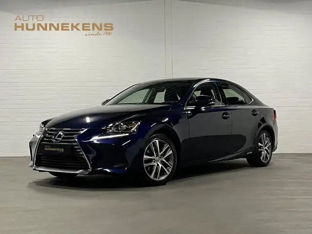Lexus IS 300 300h Hybrid Business Line Cruise control | Camera