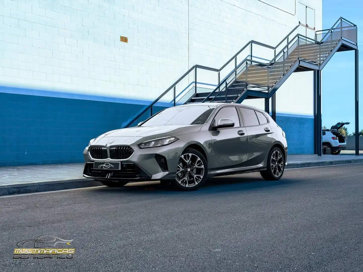 BMW 116 118dA Gris - 1