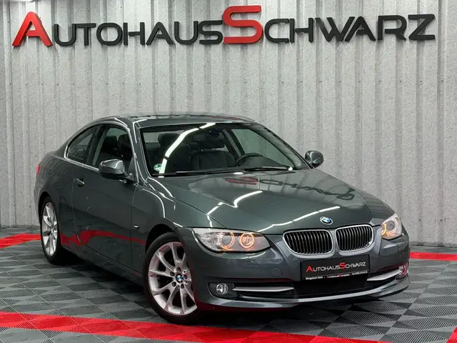 BMW 325 i Coupe T-Leder 18 PDC Tempo BiXenon Schalter