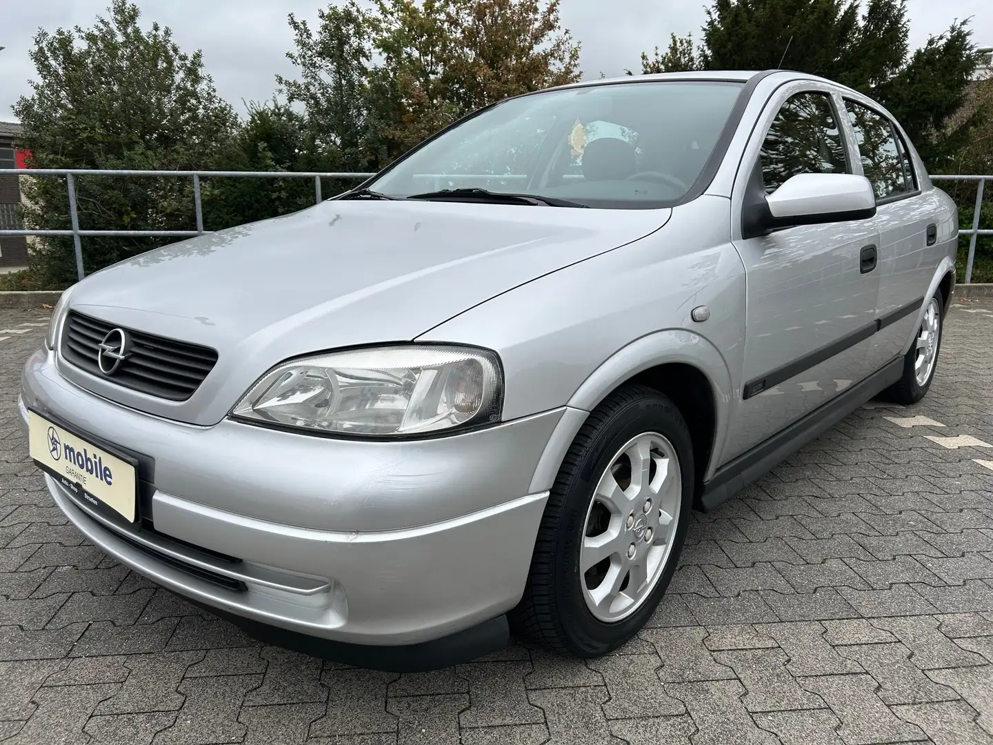 Opel Astra Astra1.6Selection*KLIMA*AHK*INSP*TÜV+REIFEN NEU Argent - 1