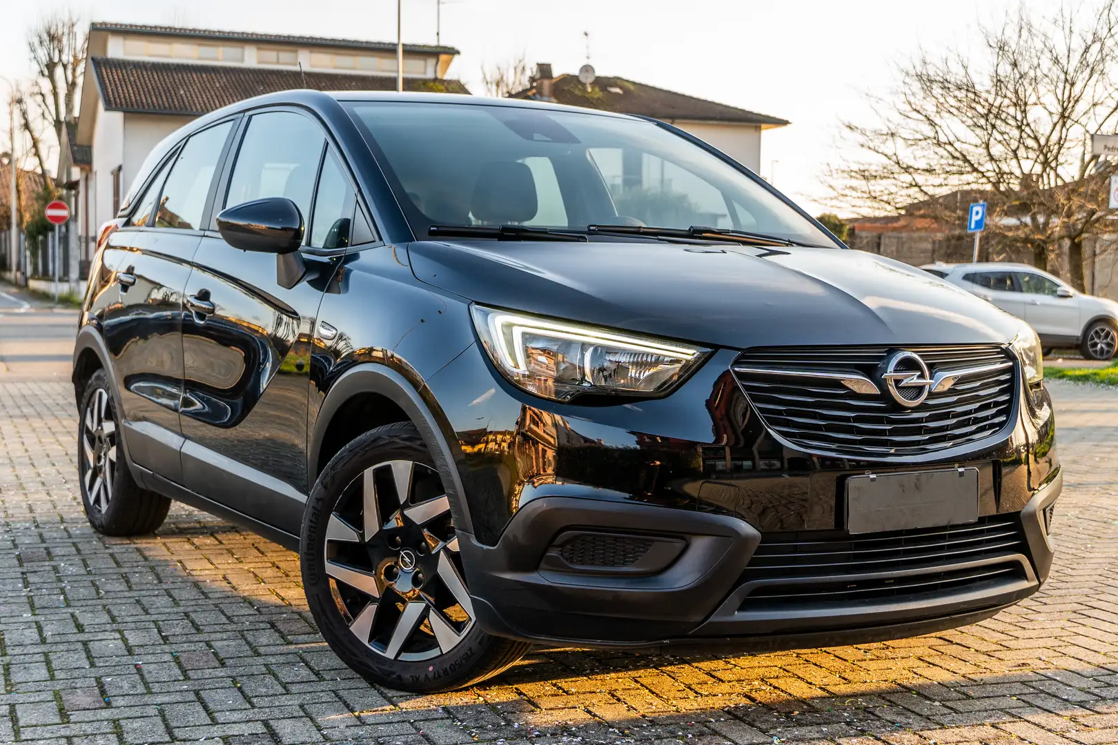 Opel Crossland X 1.2 Advance 81CV - MANUTENZIONE CERTIFICATA Schwarz - 1