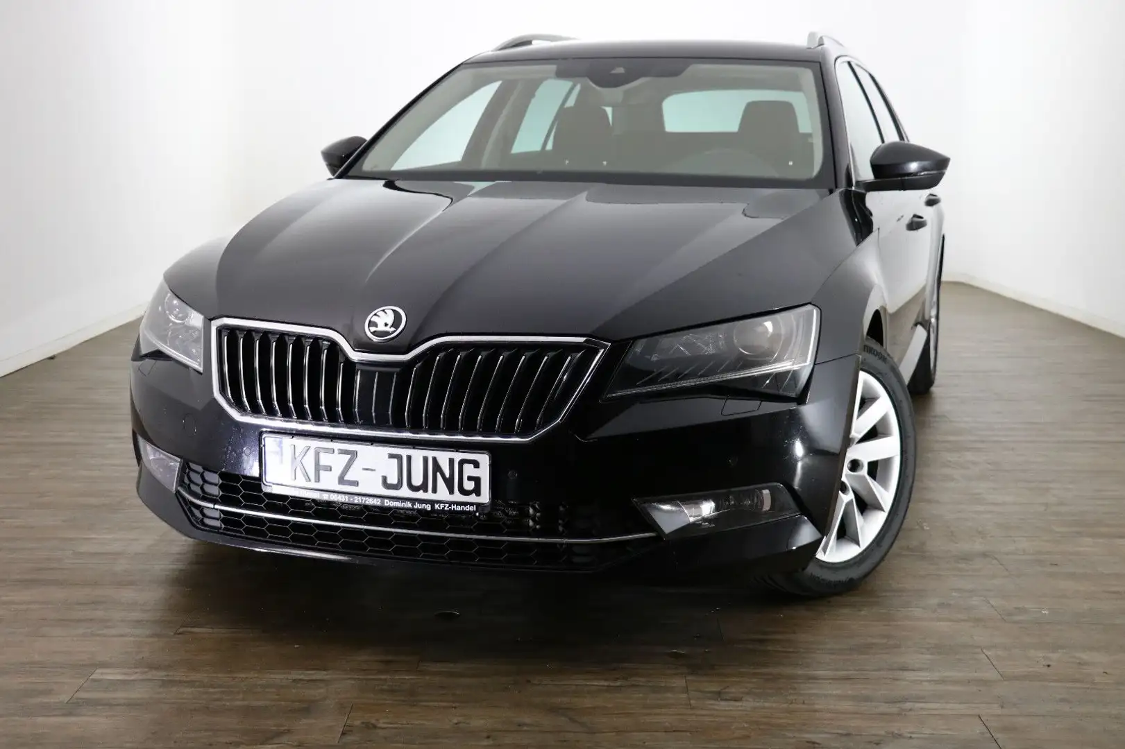 Skoda Superb Combi Style*Kamera*ACC*Canton*Bi-Xenon* Schwarz - 1