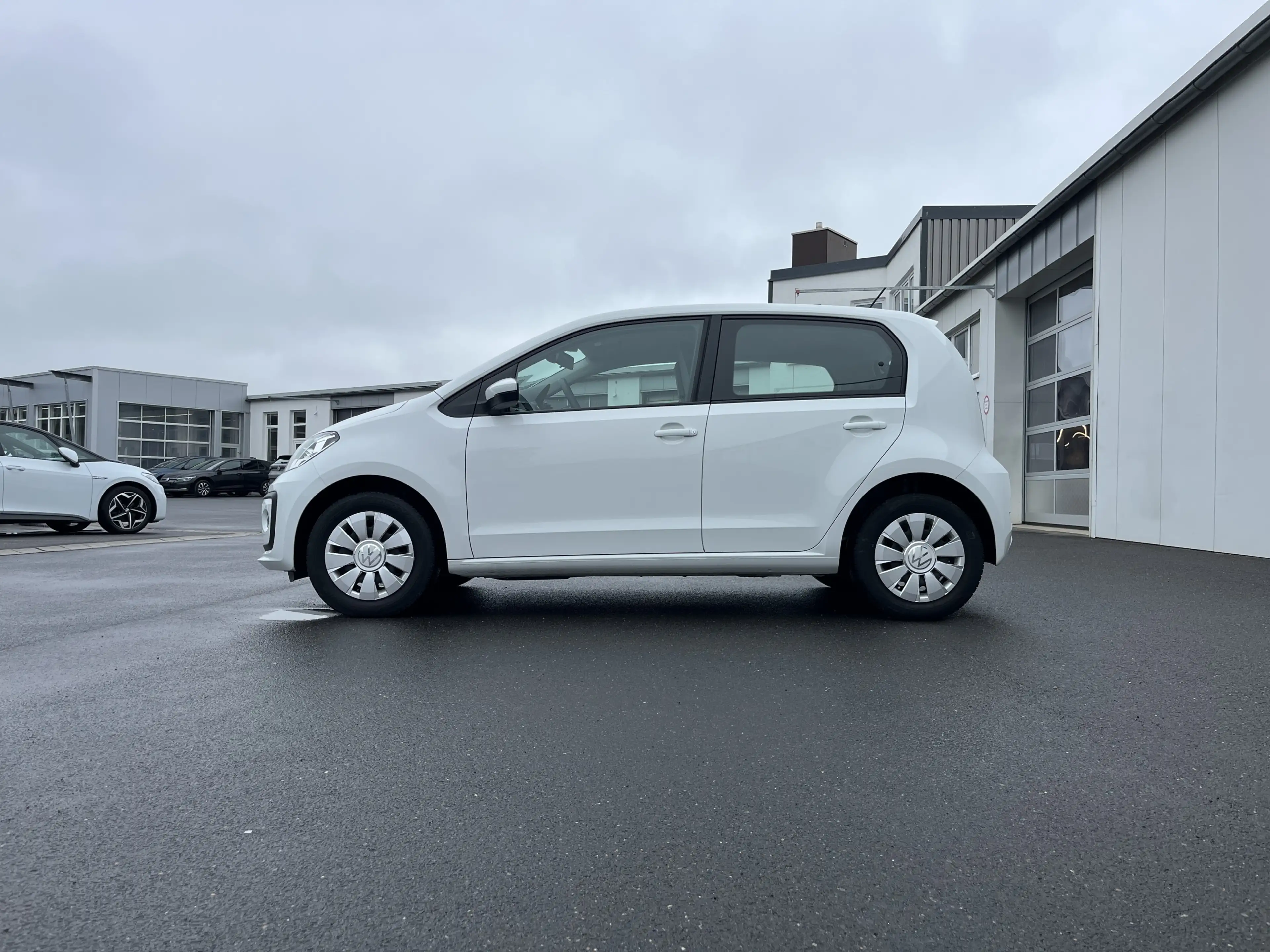 Volkswagen up! 1.0 56€ m.20% Anz. move up! SHZ DAB Klima — photo 2