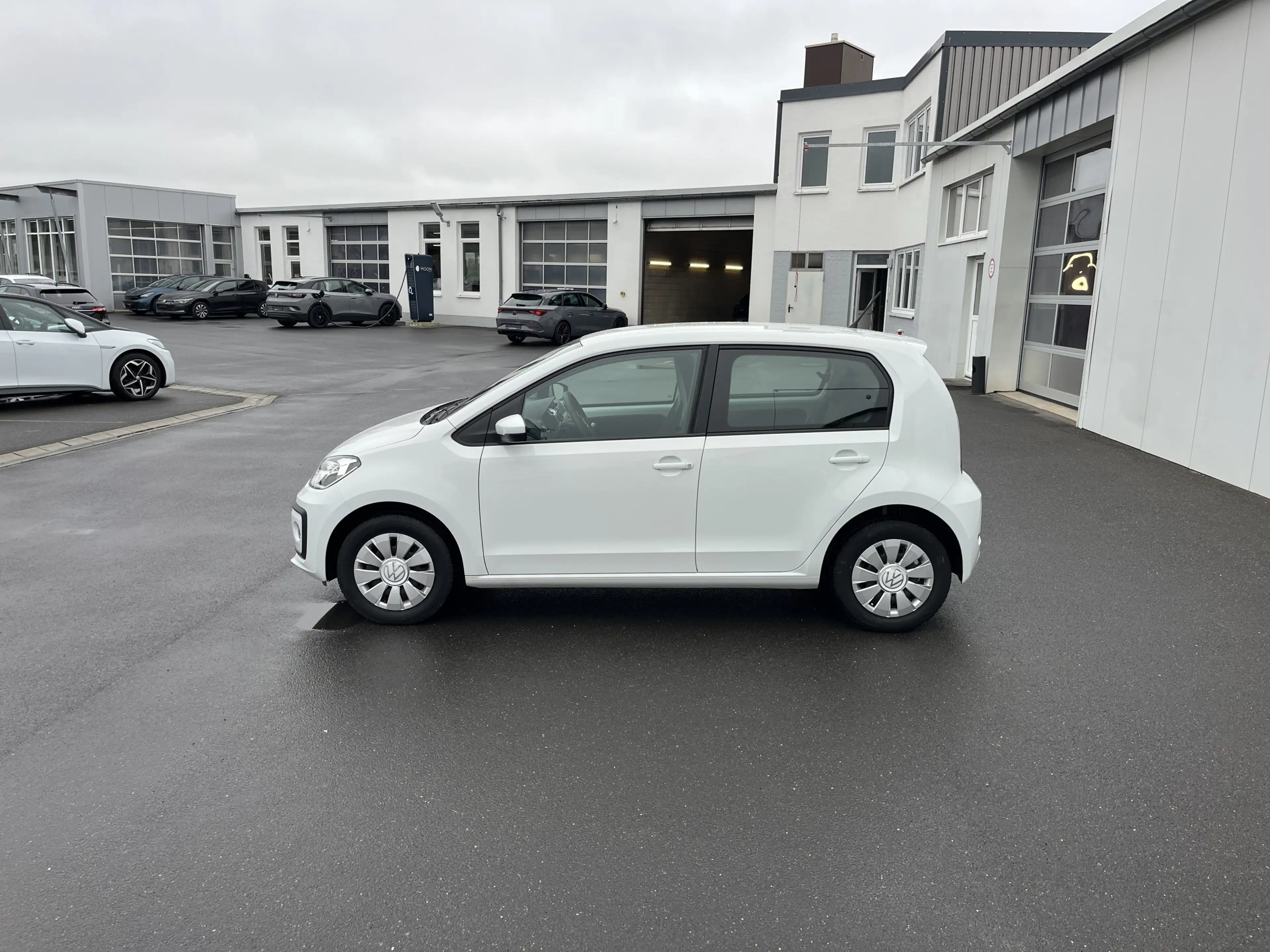 Volkswagen up! 1.0 56€ m.20% Anz. move up! SHZ DAB Klima — photo 3