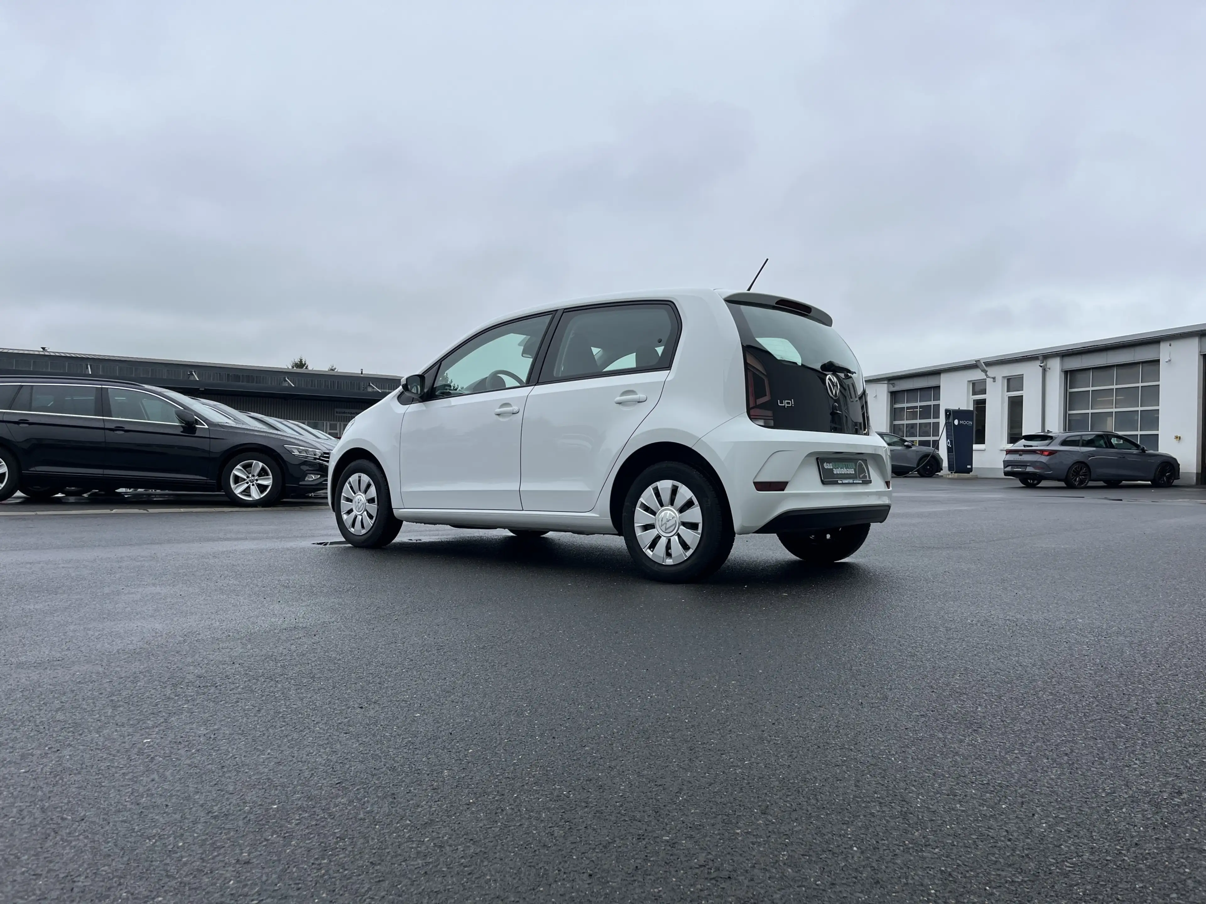 Volkswagen up! 1.0 56€ m.20% Anz. move up! SHZ DAB Klima — photo 10