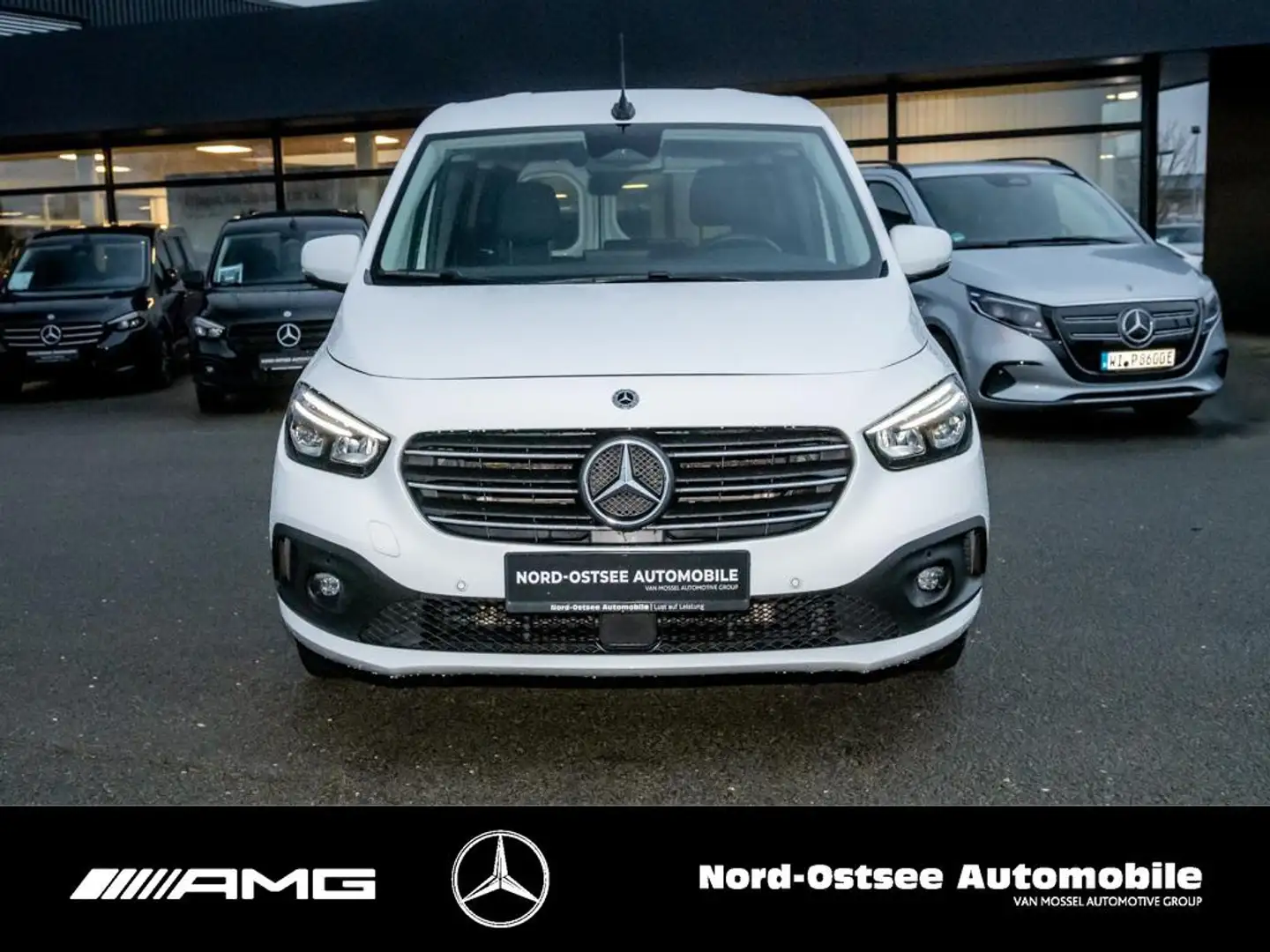 Mercedes-Benz T-Klasse T 180 d STYLE  LED TOTW. KLIMAUT SITZH KAMERA Weiß - 2