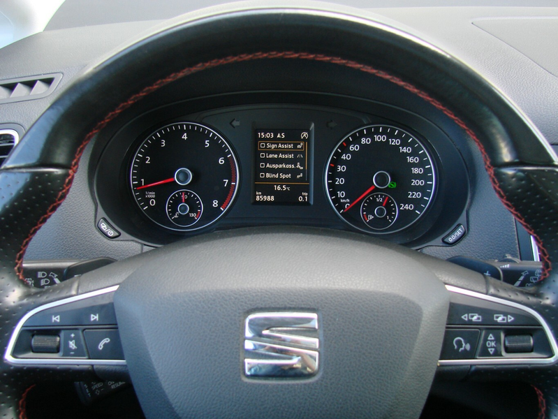 SEAT Alhambra 2.0TSi FR-Line DSG Pano Xenon Kamera — photo 10