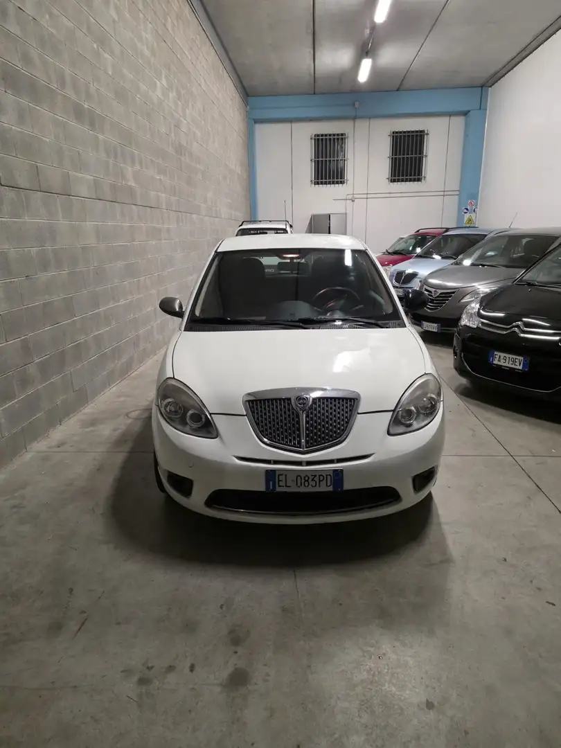 Lancia Ypsilon LANCIA
Ypsilon 2a serie anno 2012
Ypsilon 1.3 MJ - 1