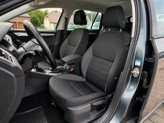 Skoda Octavia view 8