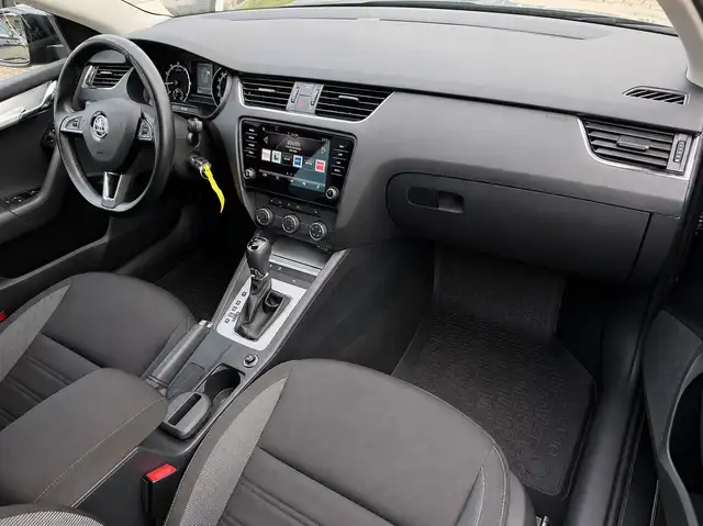 Skoda Octavia view 11