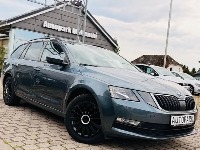 Skoda Octavia main image
