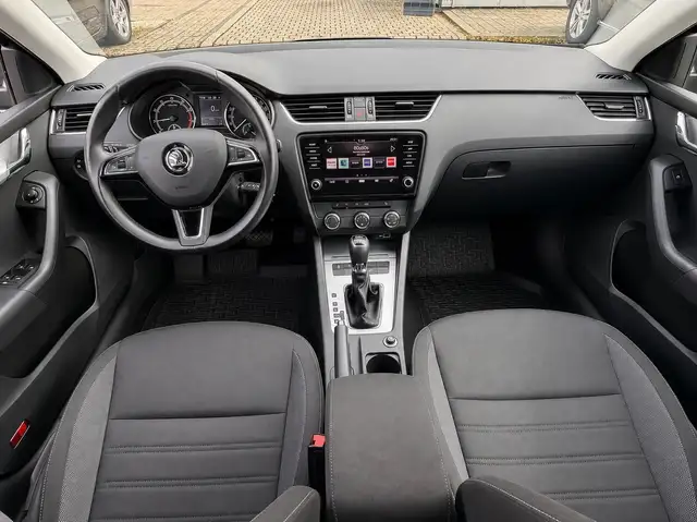 Skoda Octavia view 10