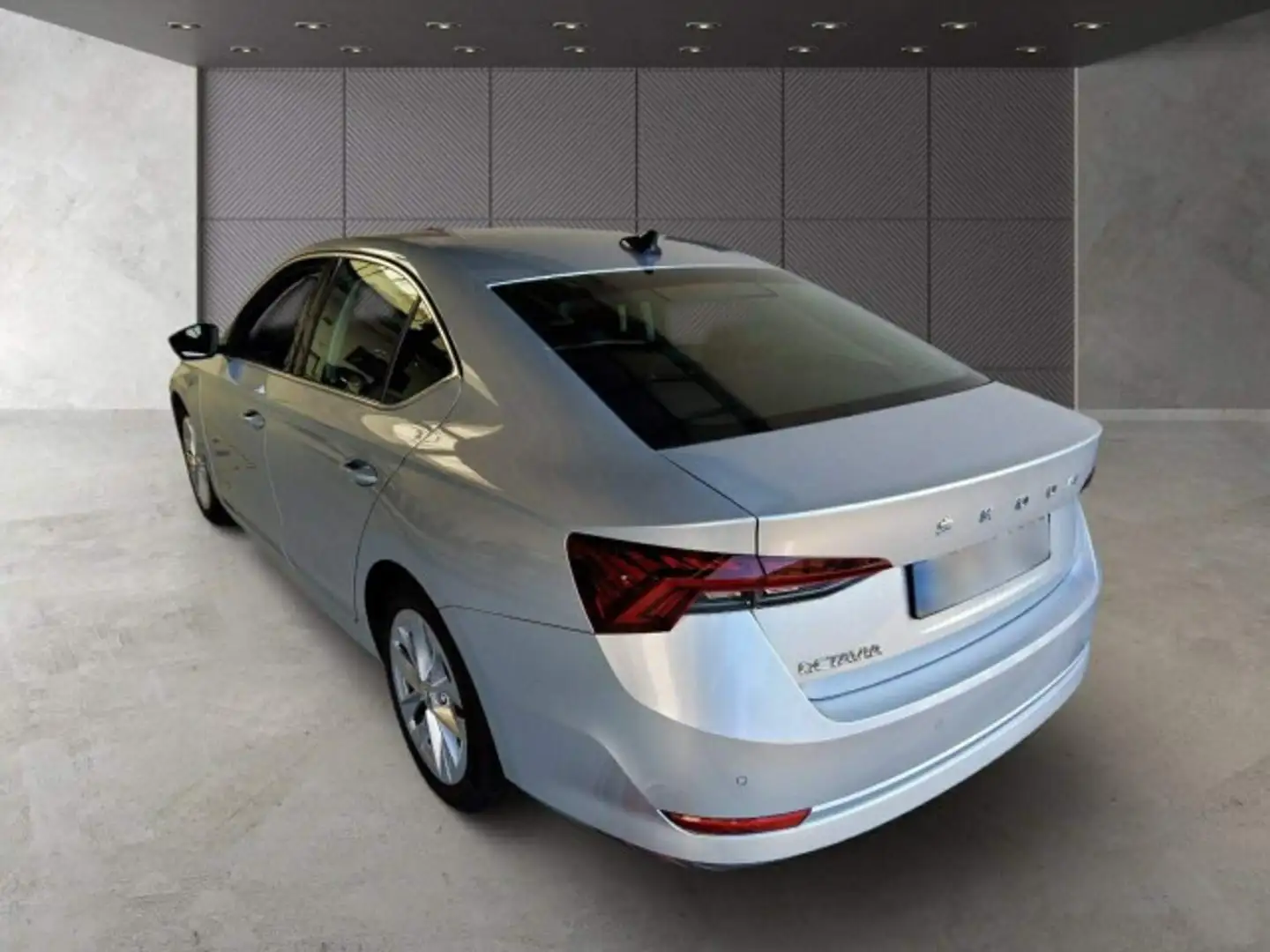 Skoda Octavia Lim. Style 1.5 TSI LED Navi PDC ACC AHK Silber - 2
