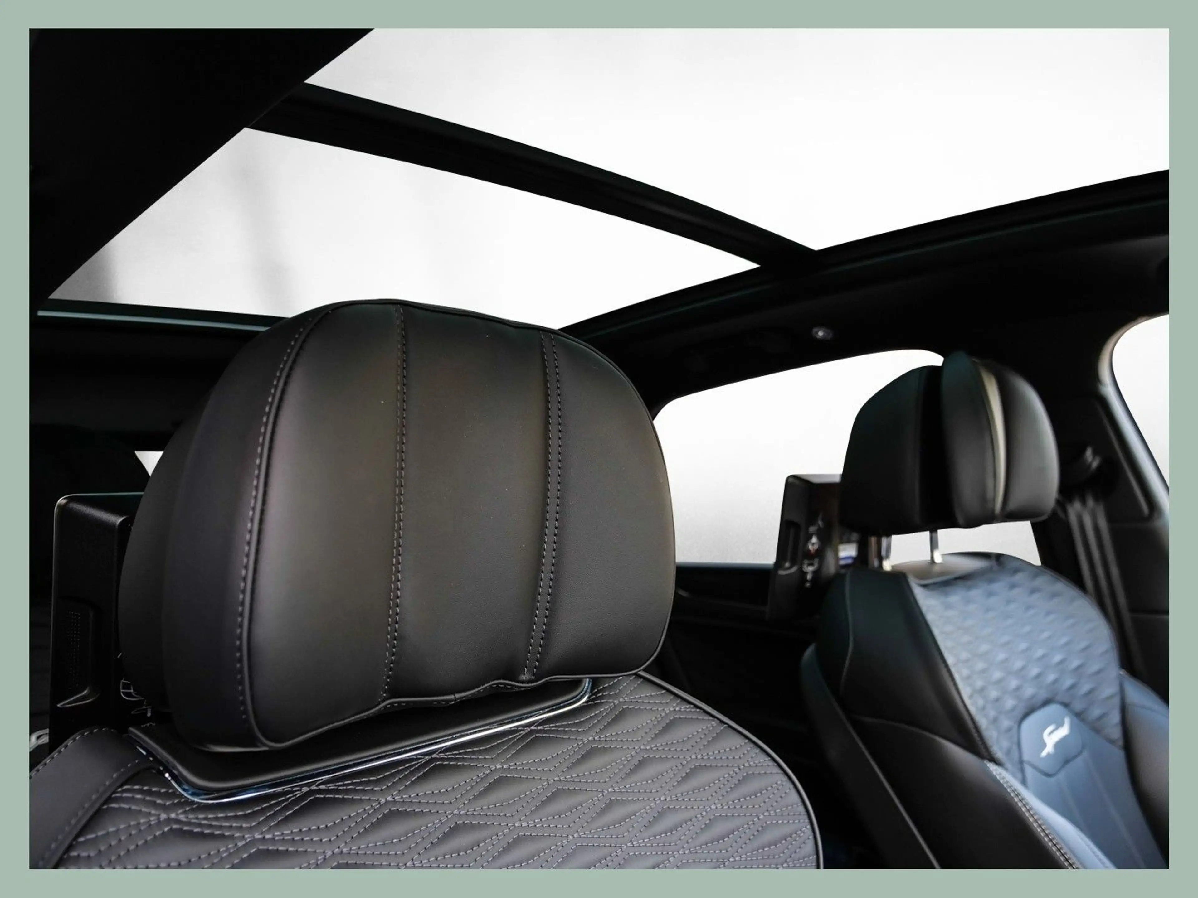 Bentley Bentayga Speed / Akrapov*Standhzg*Carbon Bremsen — photo 12
