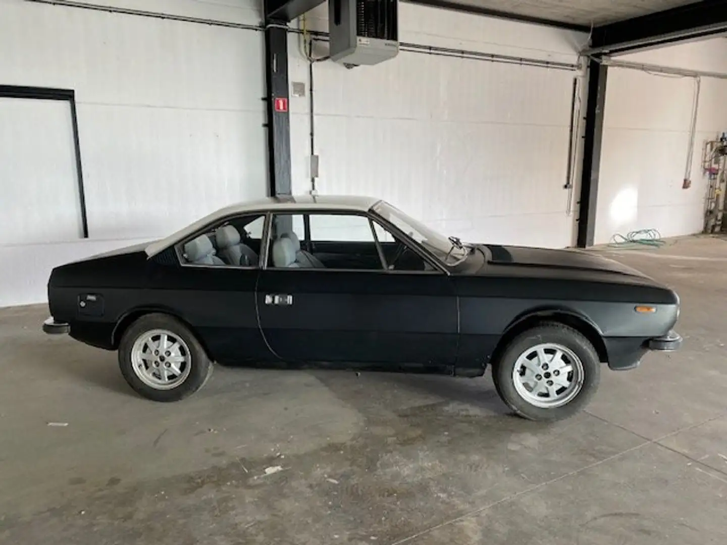 Lancia Beta 1600cc coupé Zwart - 2