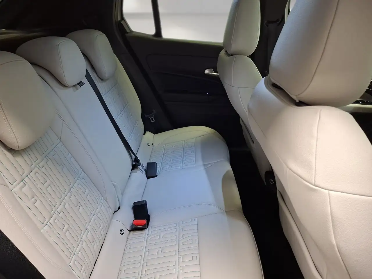 Fiat 600 IV 2023 1.2 hybrid La Prima II 110cv auto 8