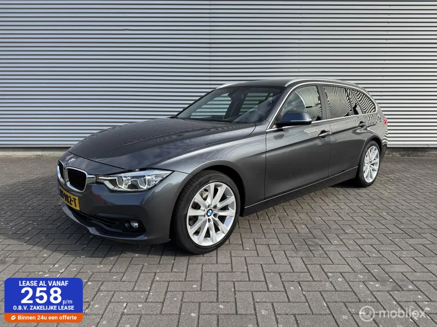 BMW 318 3-serie Touring 318i Executive | Trekhaak | Navi | Grijs - 1