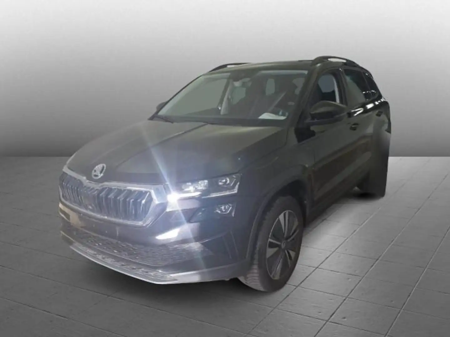 Skoda Karoq Tour 1.5 TSI DSG Virtual Panorama Navi LED Schwarz - 1
