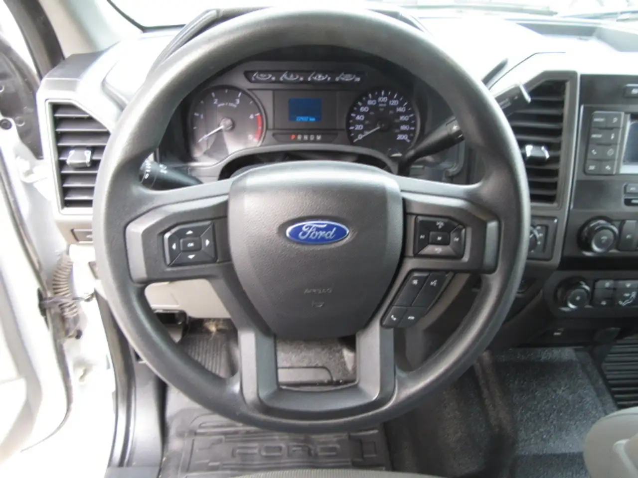 Ford F 550 снимка Ford F 550