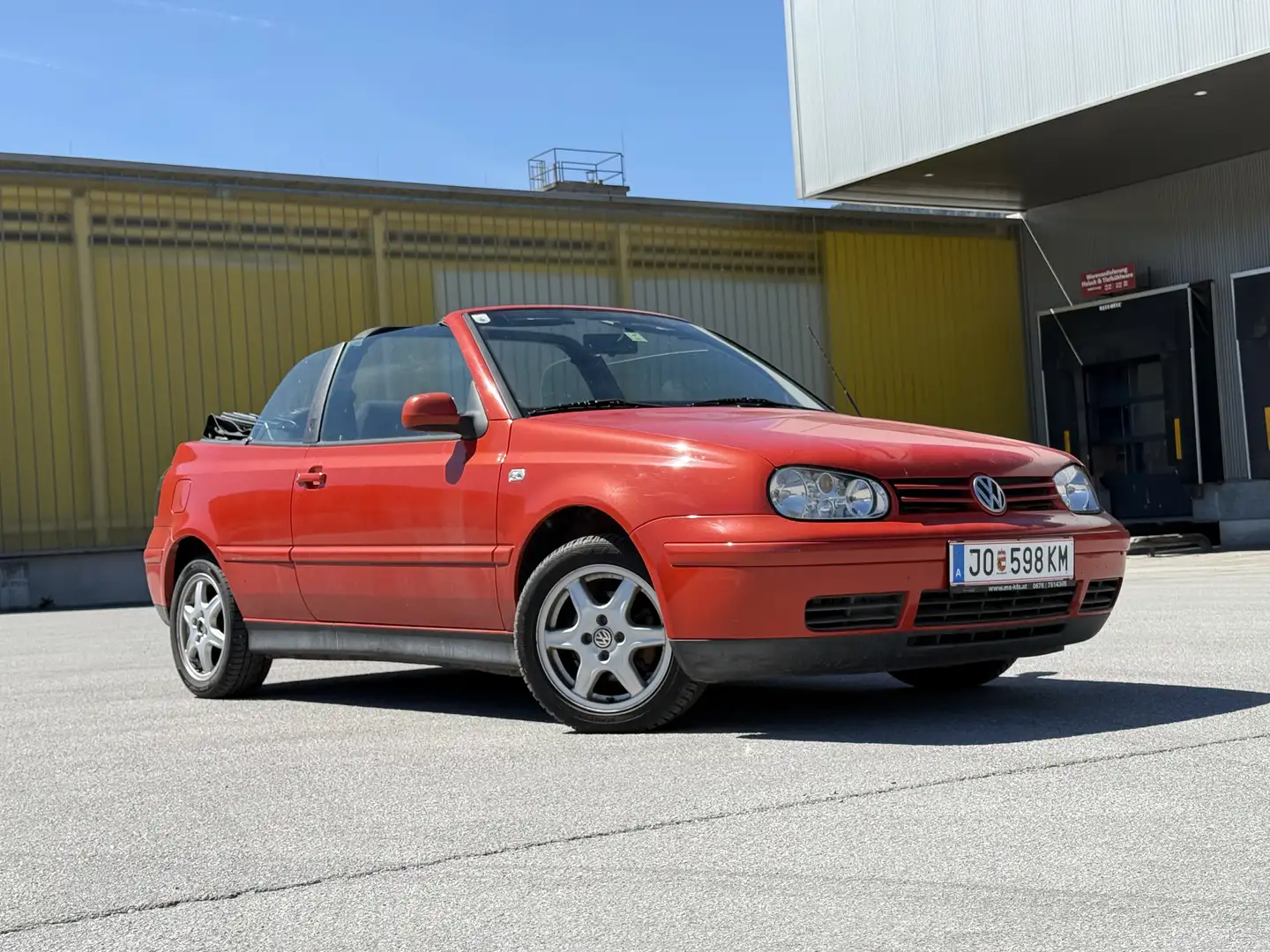Volkswagen Golf Cabriolet Cabrio Trendl. man. Verd. TDI - 1