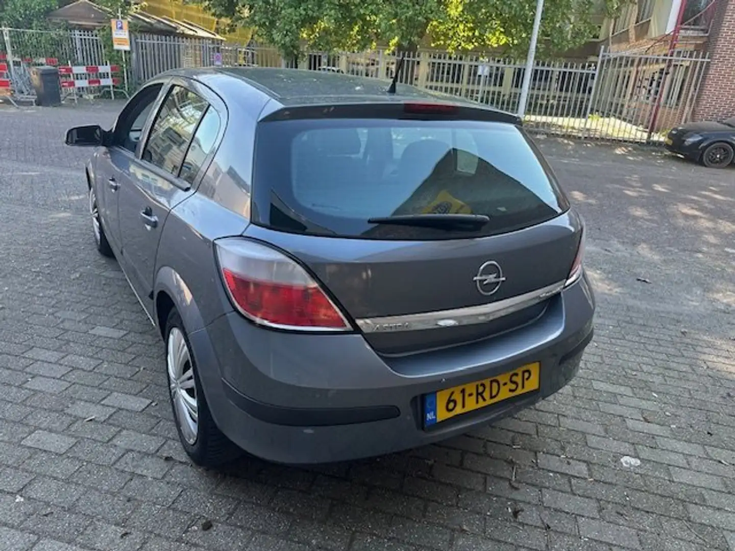 Opel Astra Astra 1.6 Enjoy |2005| NAP |GRIJS|5DRS Grijs - 2