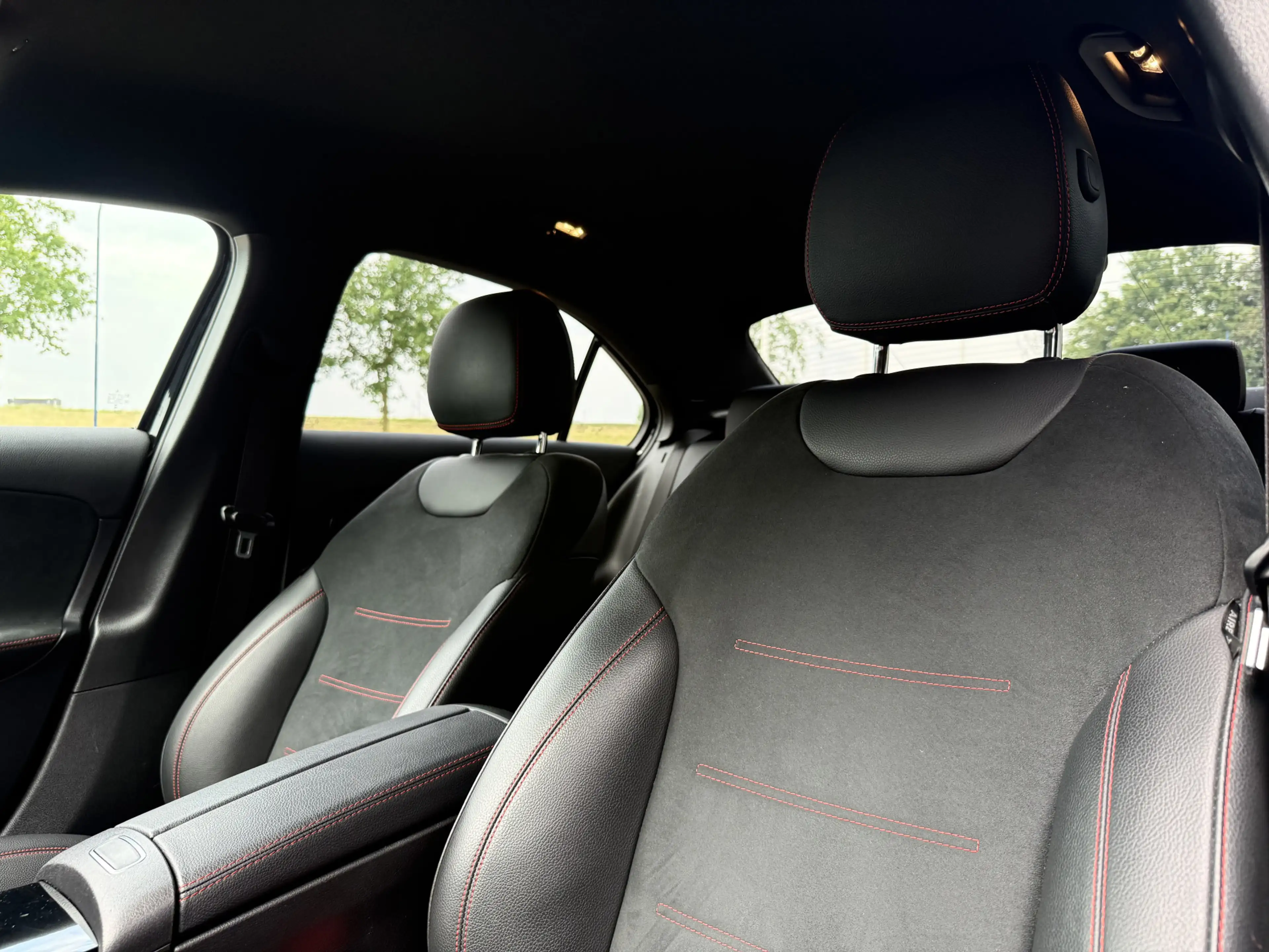 Mercedes-Benz A 200 AMG Line — photo 14