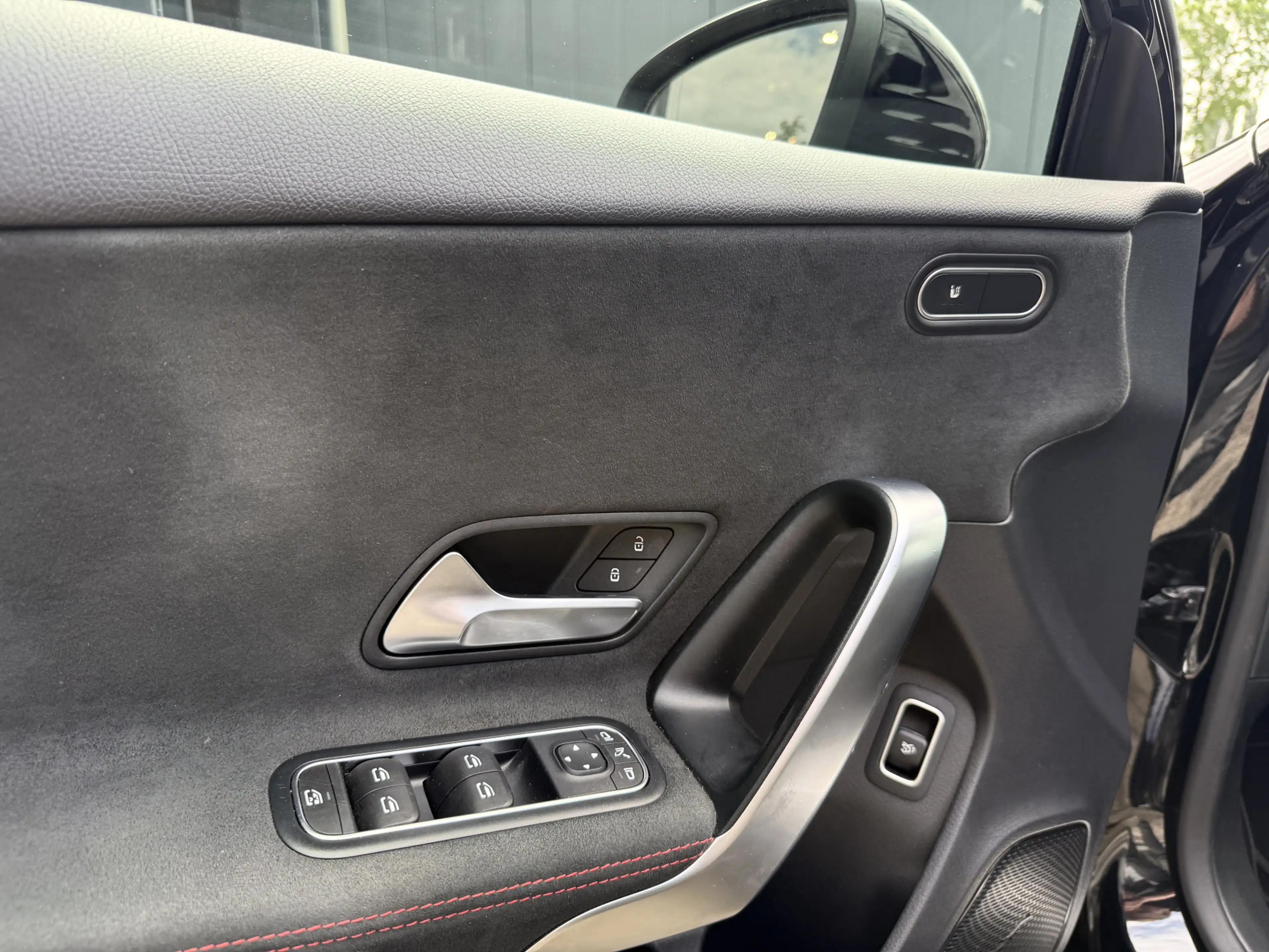 Mercedes-Benz A 200 AMG Line — photo 15