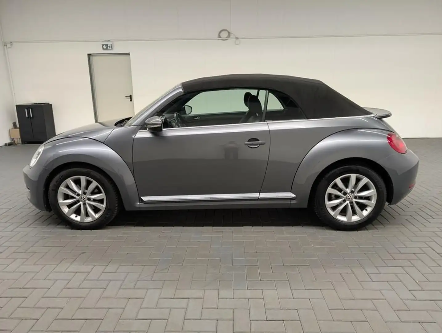 Volkswagen Beetle Cabrio Navi/Leder/SHZ/PDC/Bluetooth Grau - 2