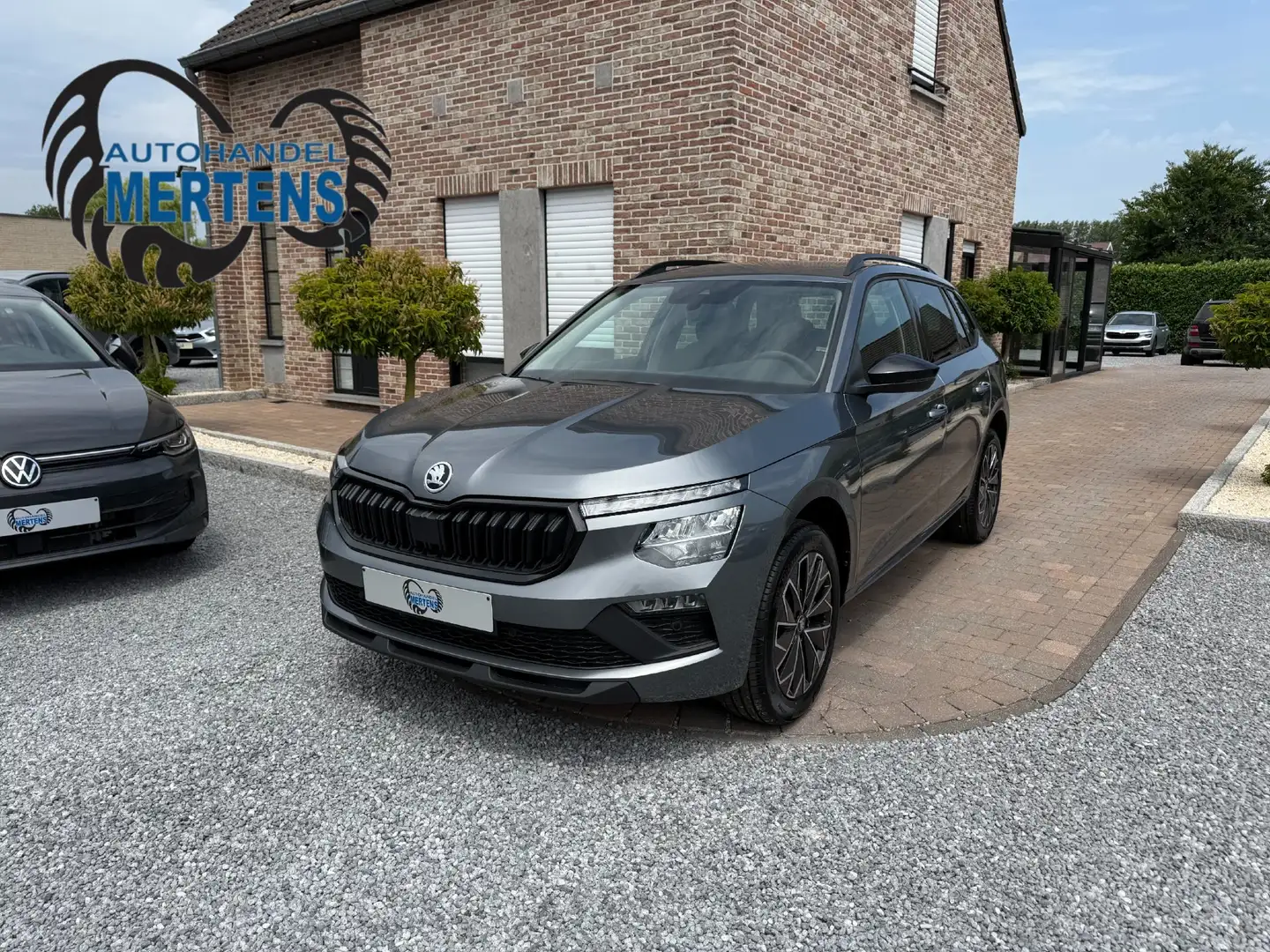 Skoda Kamiq 1.0 TSI Selection+BLACK/PACK DSG AR/CAM NIEUW 0KM Gris - 1
