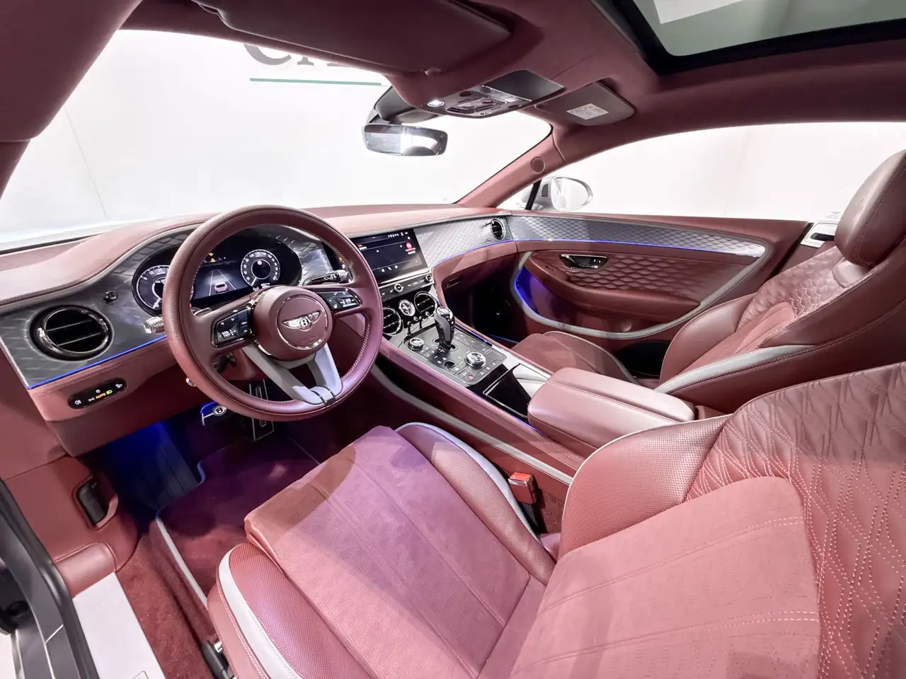 Bentley Continental GT 2025 — фото 13