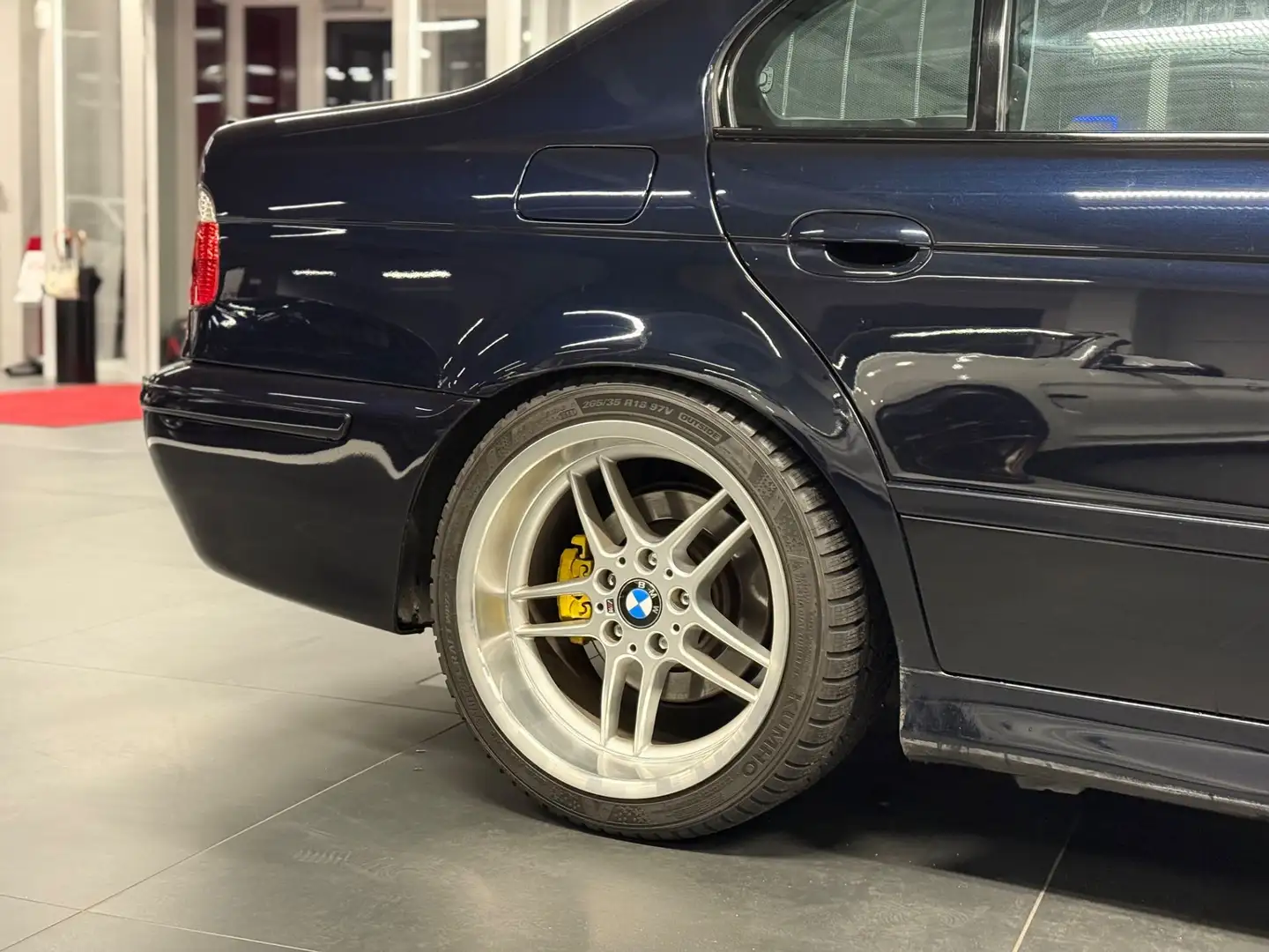 BMW 530 5er-Reihe Diesel E39 M Sportpaket *Schalter* Schwarz - 2