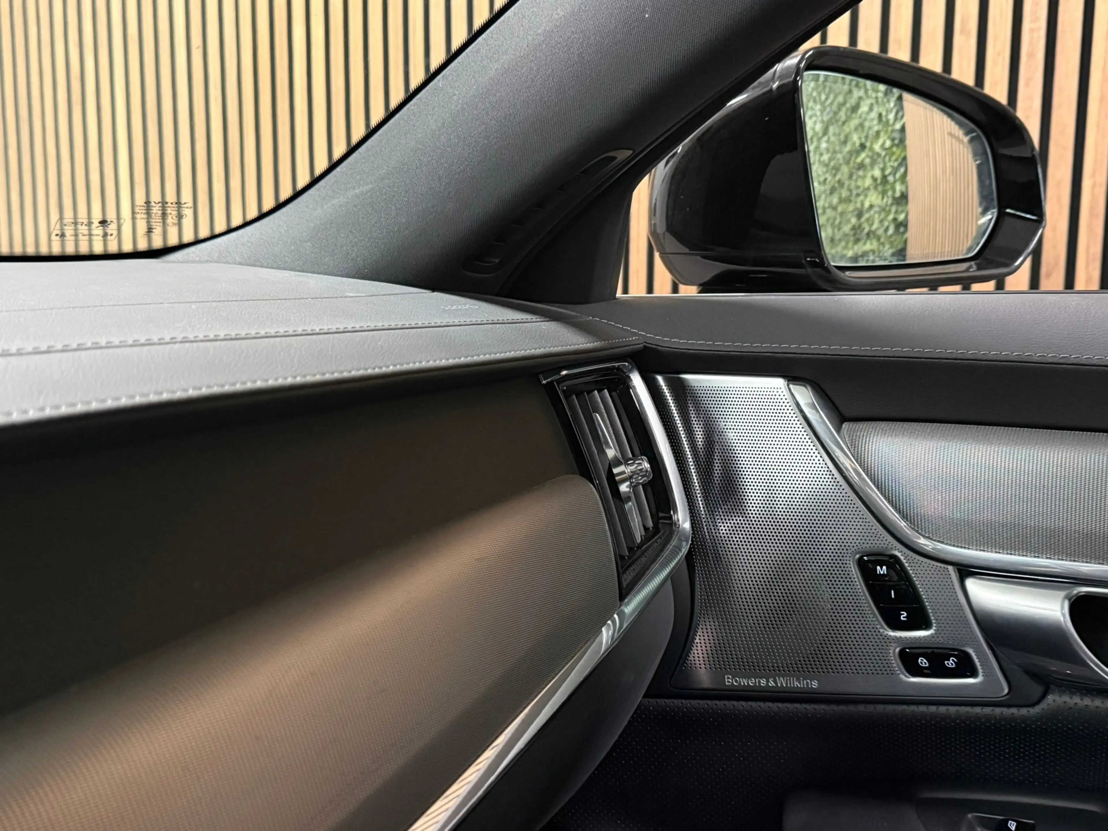 Volvo V90 T6 AWD Recharge Ultra Ultimate Dark | Bowers & Wil — photo 39