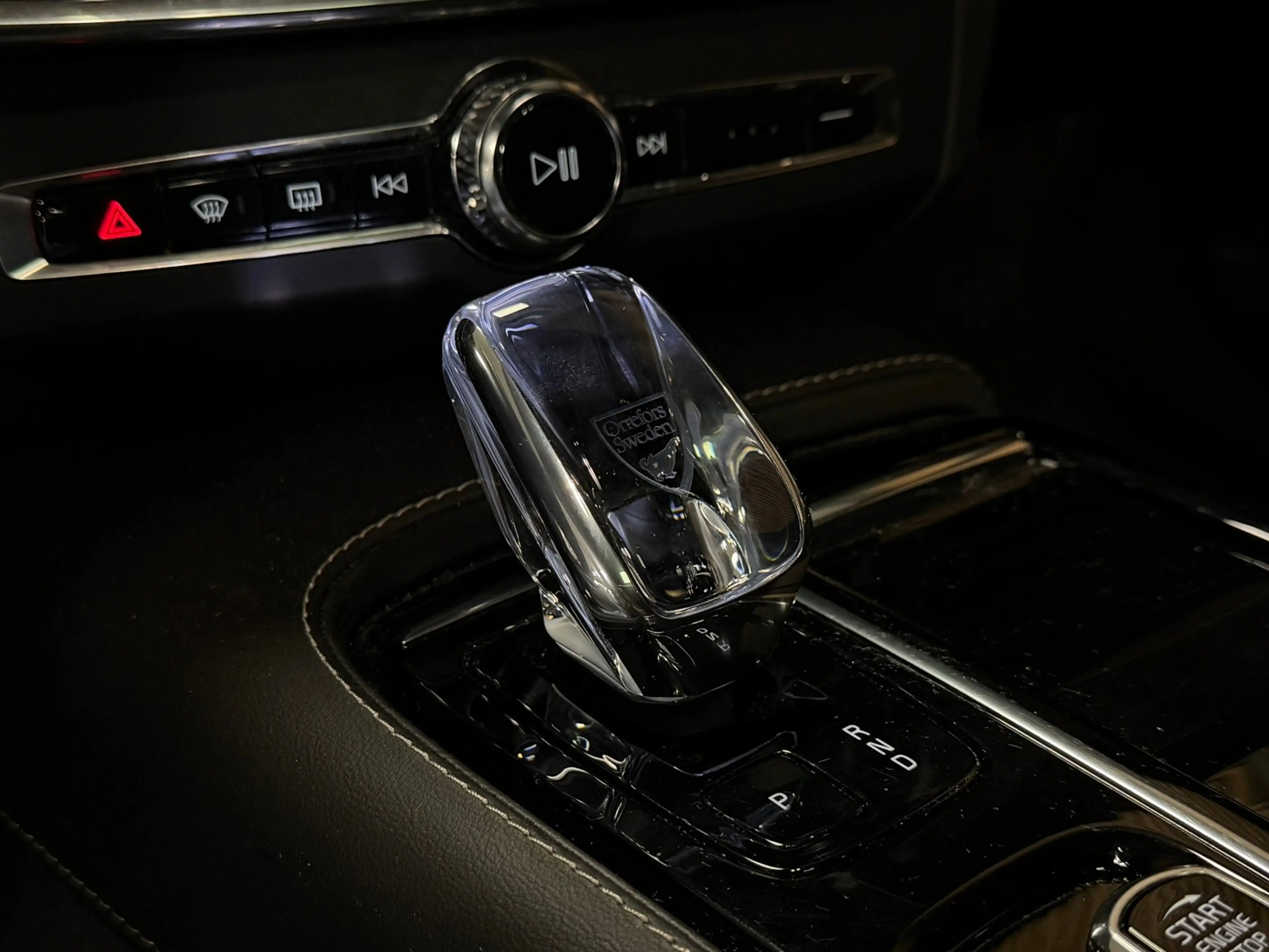 Volvo V90 T6 AWD Recharge Ultra Ultimate Dark | Bowers & Wil — photo 45