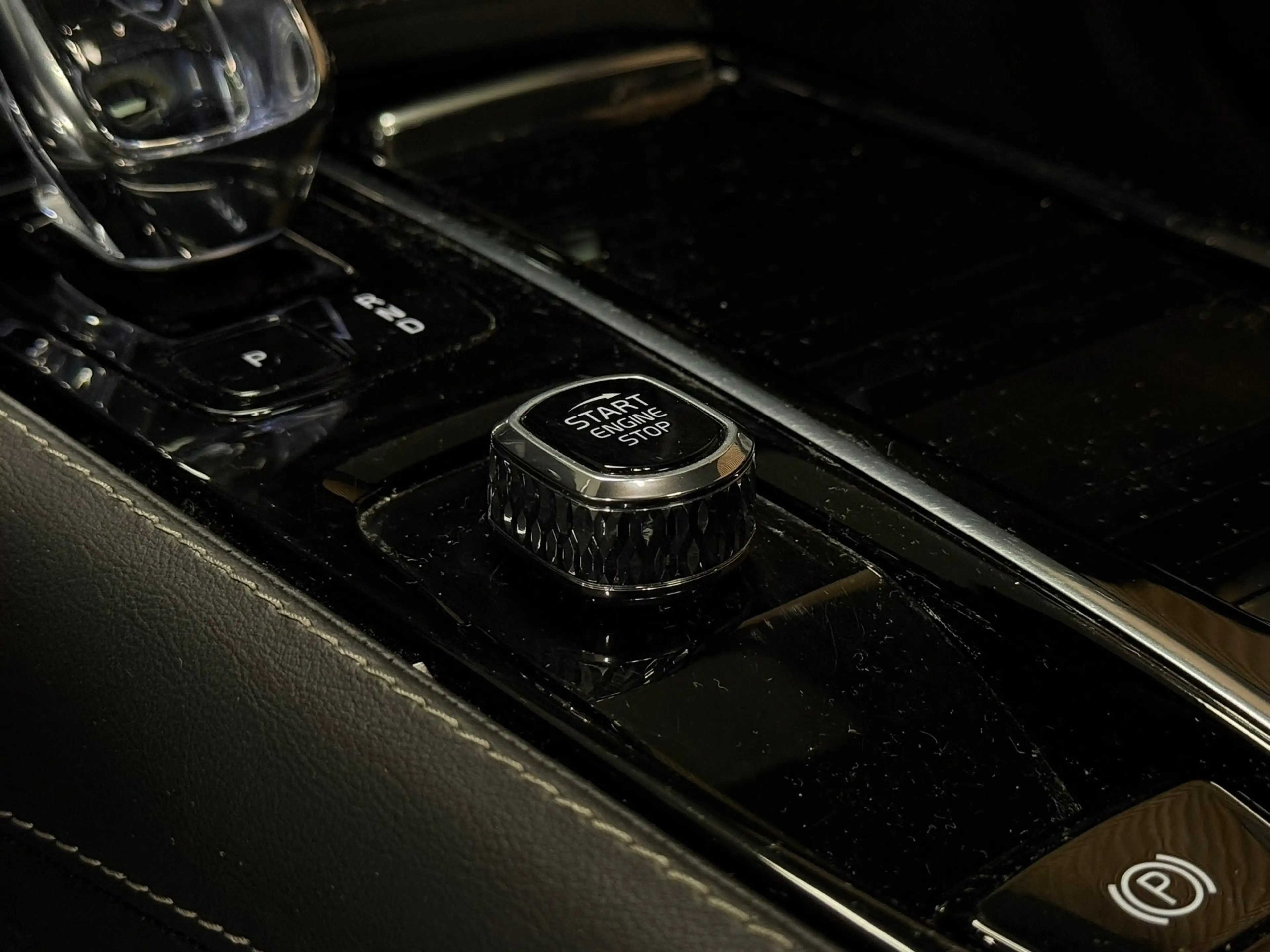 Volvo V90 T6 AWD Recharge Ultra Ultimate Dark | Bowers & Wil — photo 43
