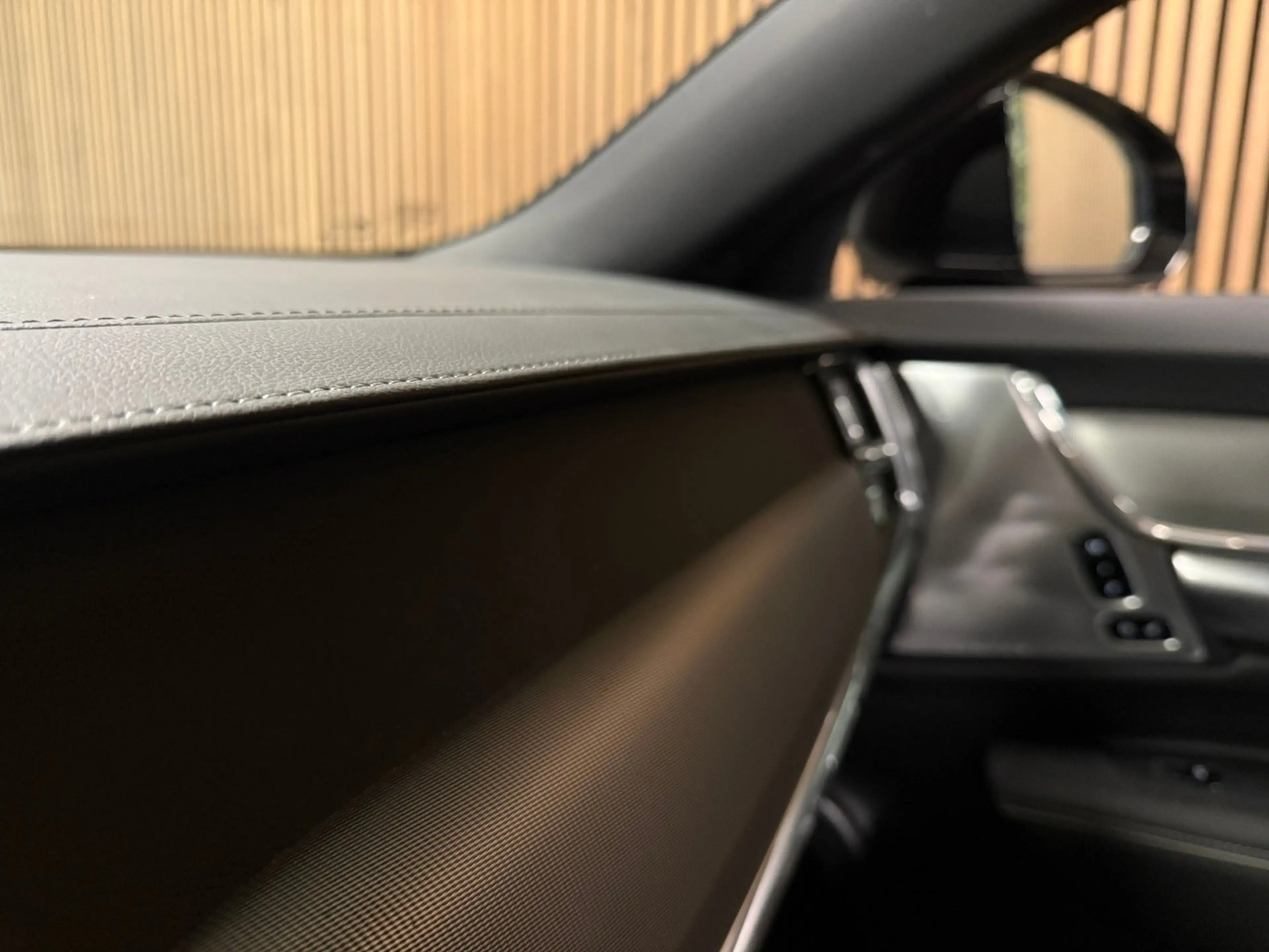 Volvo V90 T6 AWD Recharge Ultra Ultimate Dark | Bowers & Wil — photo 38