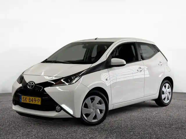 Toyota Aygo 1.0 VVT-i x-nav