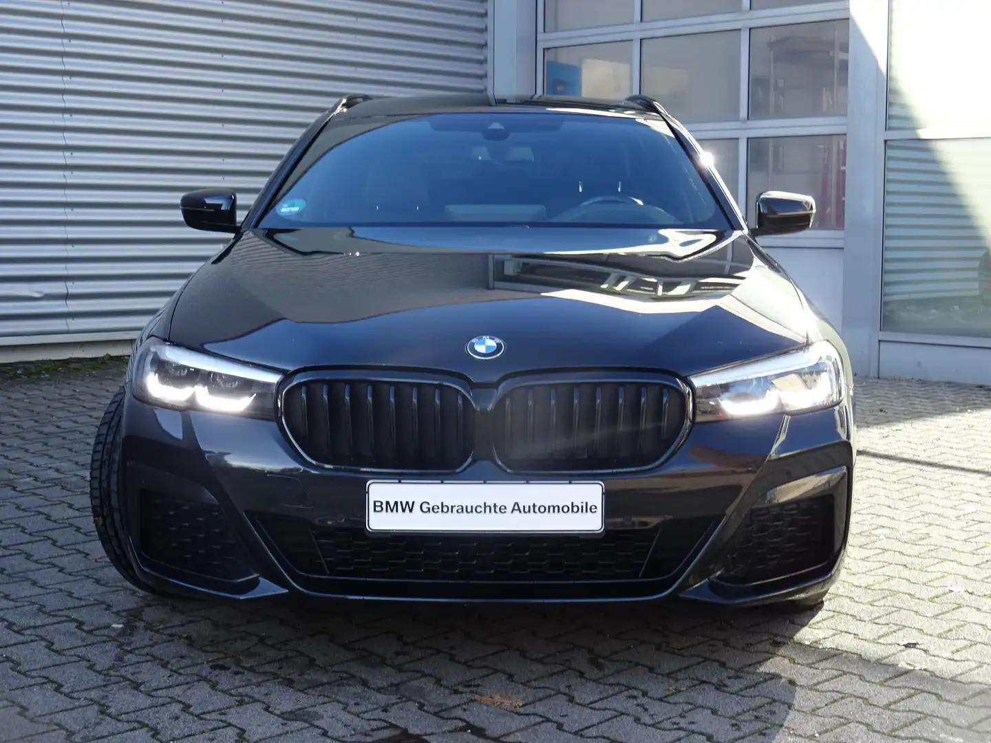 BMW 540 d xDrive Tour. M Sport HuD Pano AHK Kamera SH Schwarz - 2