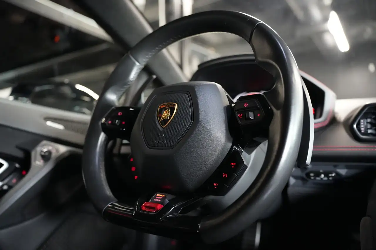 Lamborghini Huracán снимка Lamborghini Huracán