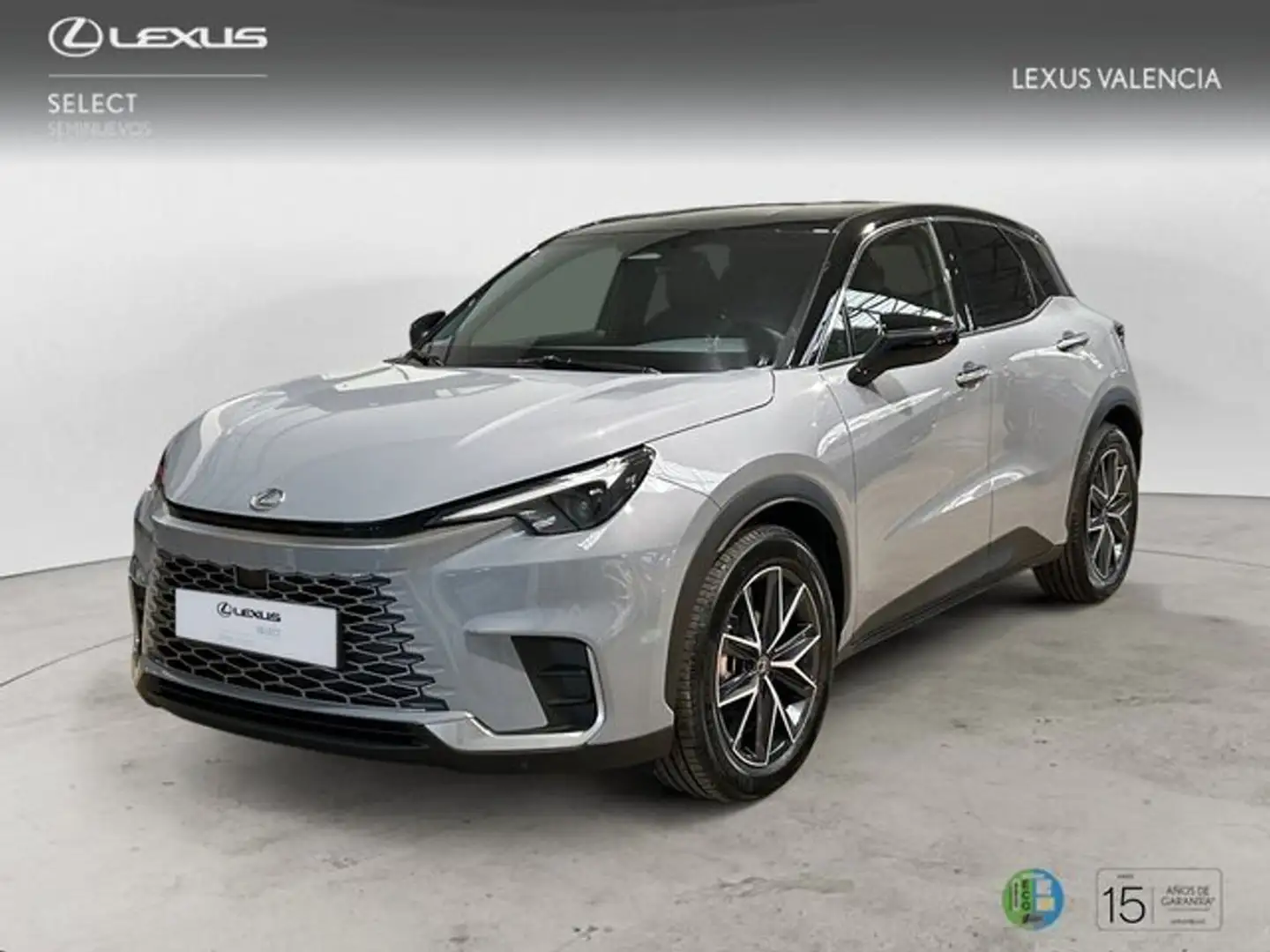 Lexus LBX EMOTION Grau - 1