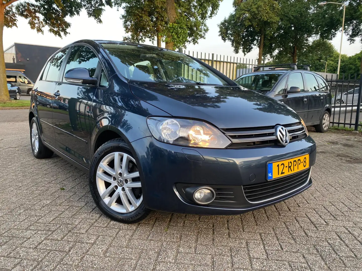 Volkswagen Golf Plus 1.4 TSI Highline Cruise Airco Trekhaak Gris - 2