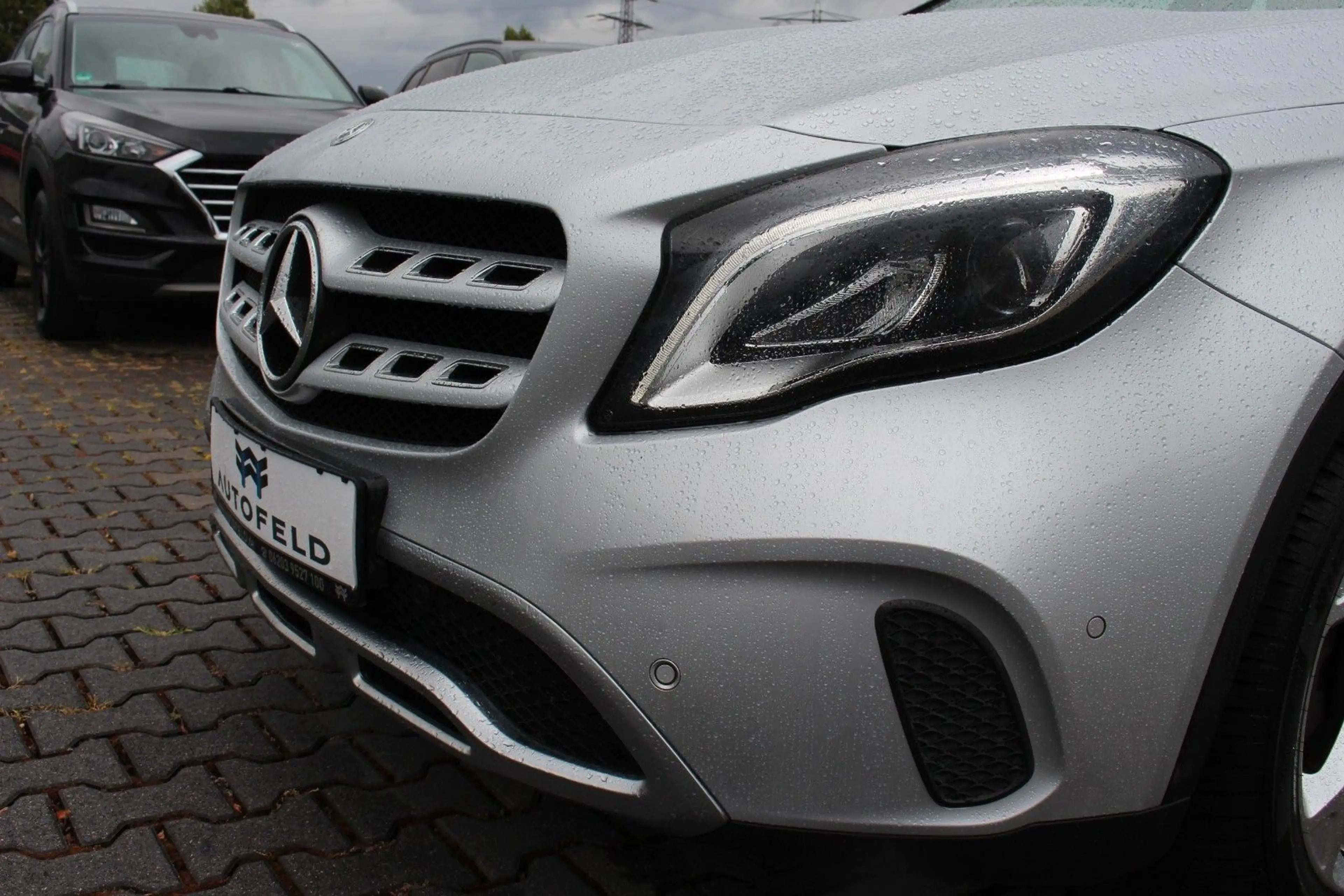 Mercedes-Benz GLA 180 /SHEFT/KLIMA/PDC/NAVI/LED/BT/AHK/SHZ/ — photo 8