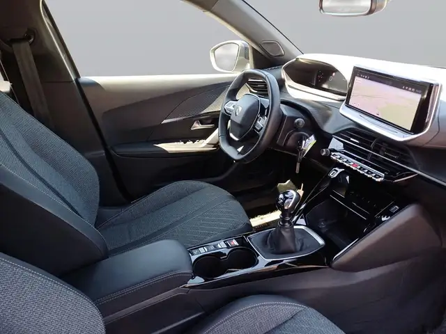 Peugeot 2008 view 11