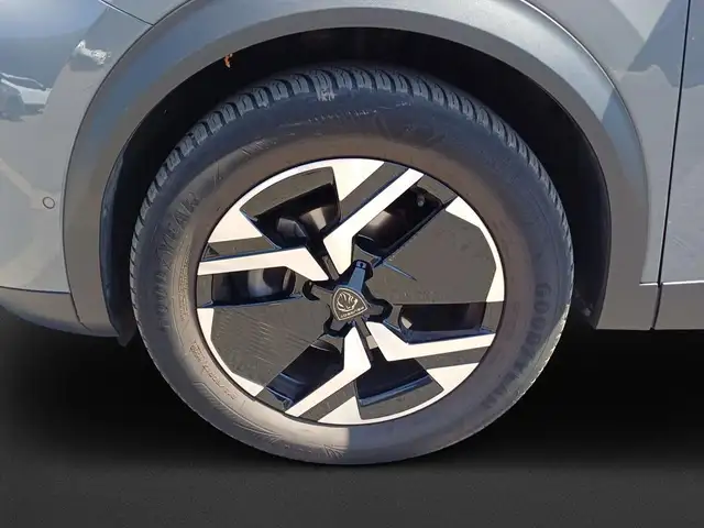 Peugeot 2008 view 8
