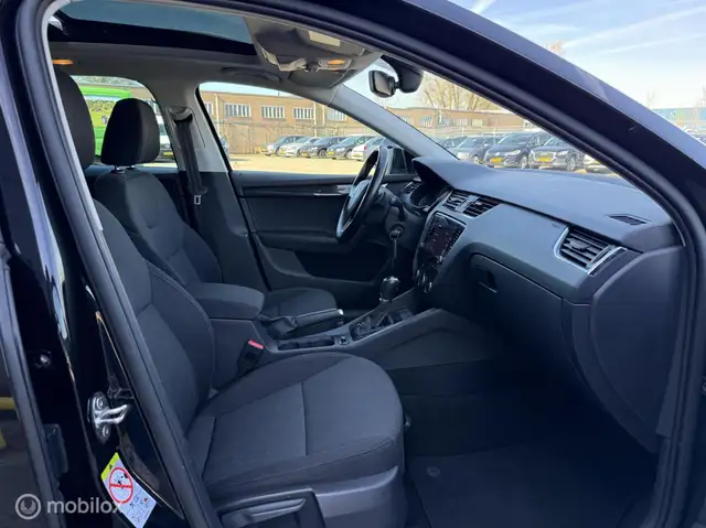 Skoda Octavia view 14